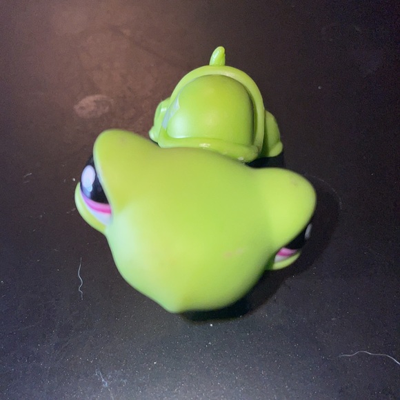 Littlest Pet Shop Blind Bags Turtle (#2607) Pet - Picture 2 of 10
